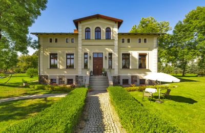 Vastgoed, Landhuis ten noorden van Poznan, Groot-Polen