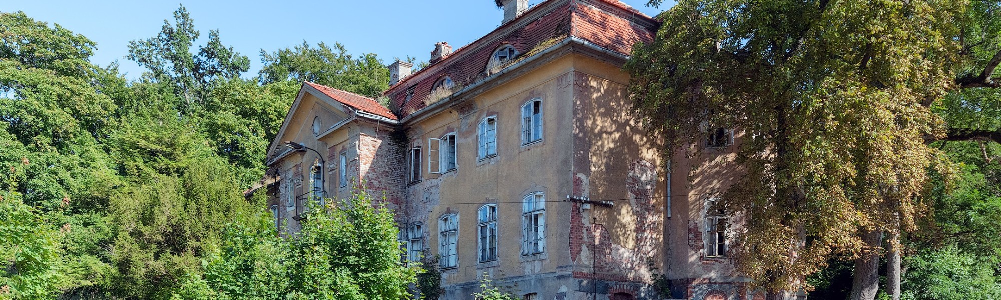 Images West-Pommeren, Ząbrowo: Neo-barok landhuis dat gerenoveerd moet worden