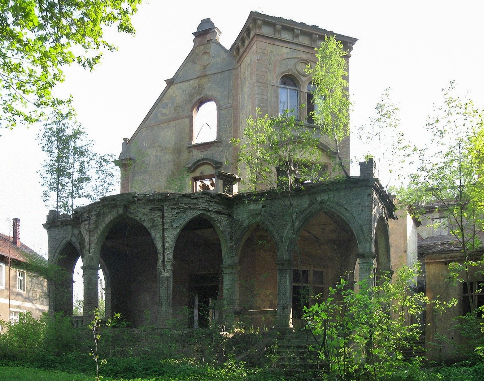 Images Polish-German border: Historical plot with ruined manor