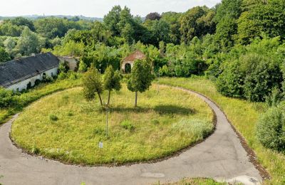 Landhuis te koop Poręba Żegoty, Ruiny Dworu Szembeków, województwo małopolskie, Binnenplaats