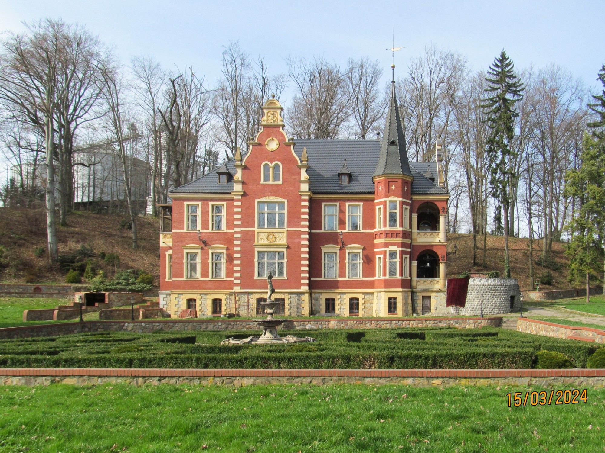 Images Historische villa in Polen: "Pałacyk w Ziębicach"