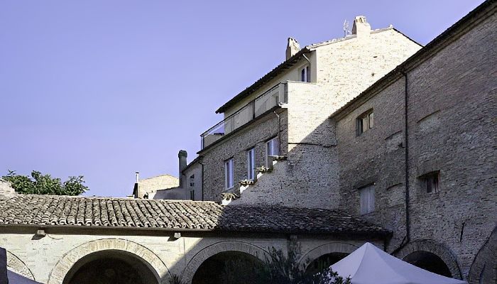 Historische villa Offida, Marche