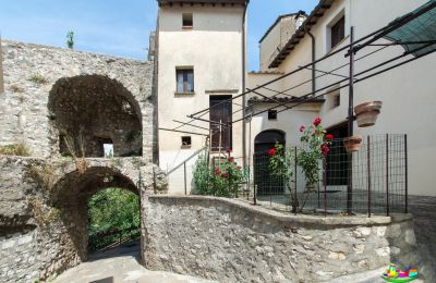 Vastgoed, Antica casa in Cesi  Terni