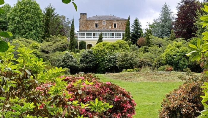 Historische villa te koop Viveiro, Galicië,  Spanje