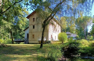 Vastgoed, Boerderij bij Bordeaux: Oude molen te koop