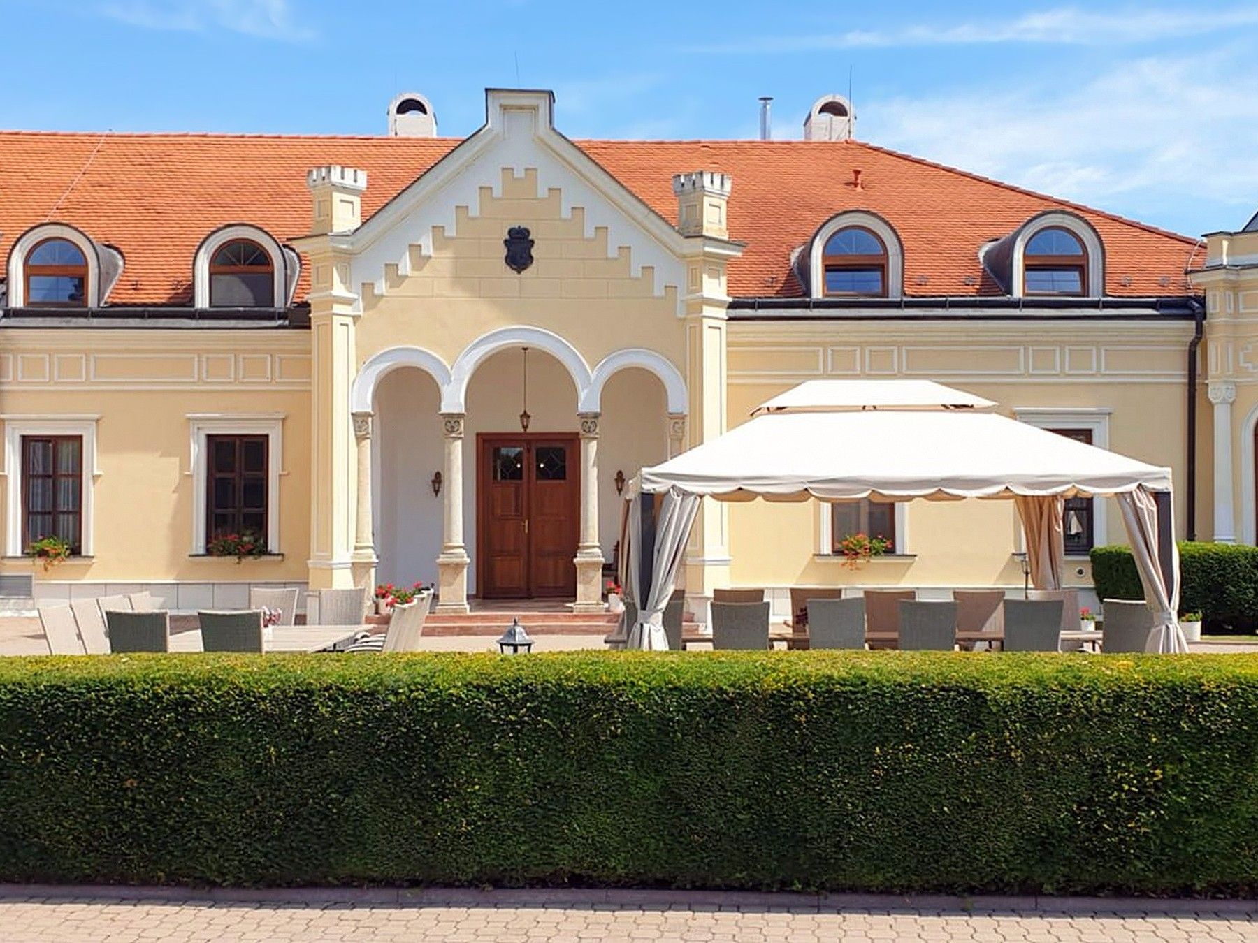 Images Landhuis aan de Slowaaks-Oostenrijks-Tsjechische grens