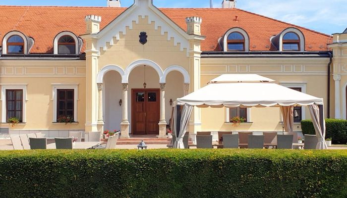 Landhuis te koop Jaslovské Bohunice, Trnavský kraj,  Slowakije