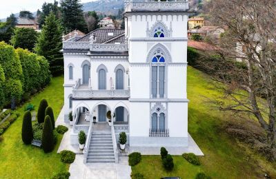 Historische villa te koop 28040 Lesa, Piemonte, Dronefoto