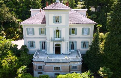 Historische villa te koop 28838 Stresa, Piemonte, Dronefoto