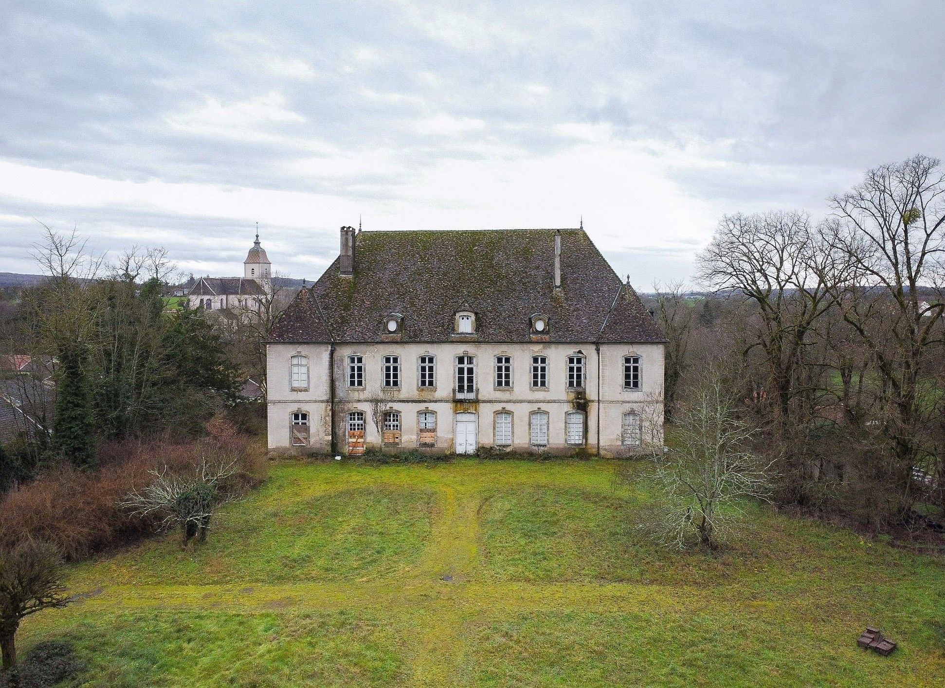 Images Kasteel in Bourgondië-Franche-Comté, Dicht bij de Zwitserse grens