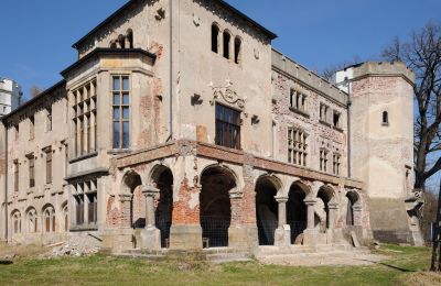 Vastgoed, Geïnspireerd door Schotse kastelen - Paleis Skrzyński in Zuid-Polen