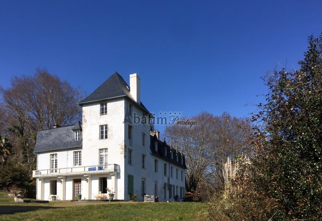 Images Kasteel in het zuidwesten van Frankrijk - lage onroerendgoedbelasting