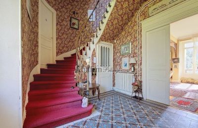 Historische villa te koop Bagnères-de-Bigorre, Occitanie, Ingangshal