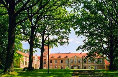 Kasteel te koop Dobrocin, Pałac w Dobrocinie, województwo warmińsko-mazurskie, Historisch uitzicht