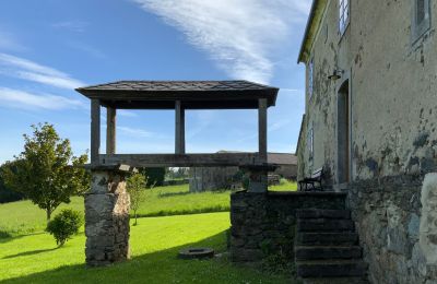 Boerderij te koop Moeche, Sta Cruz de Moeche, Galicië, Hórreo