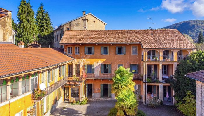 Historische villa te koop Miasino, Piemonte,  Italië