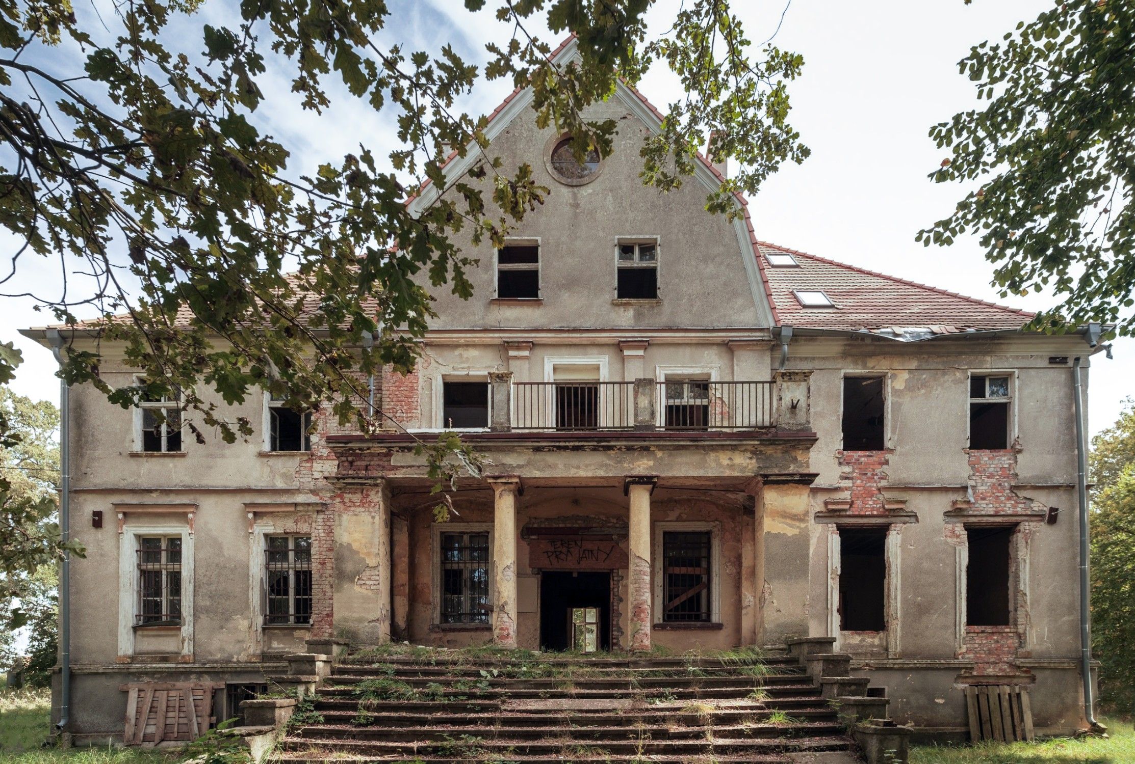 Images Landhuis in Wilków bij Wrocław, regio Opole