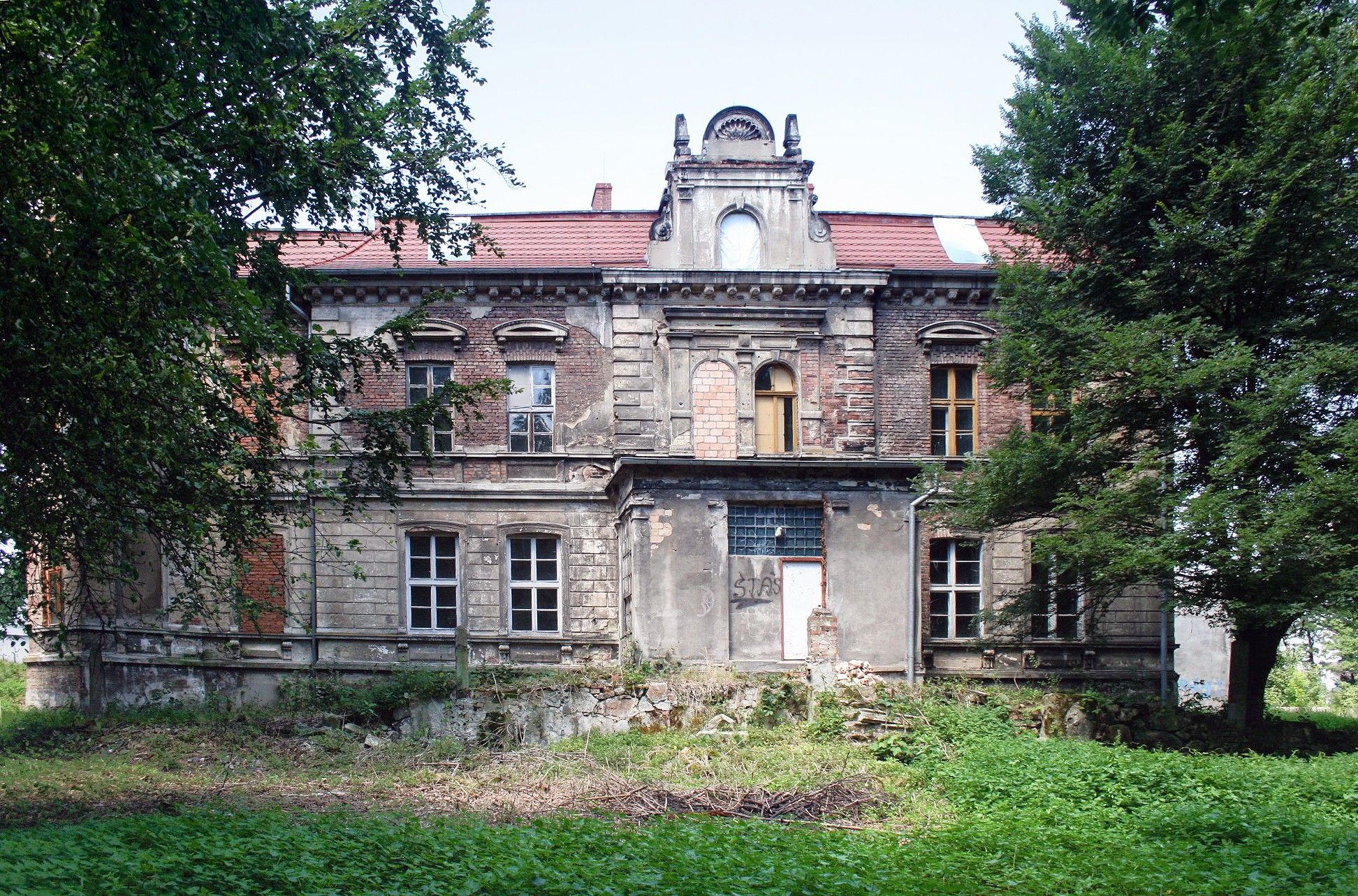 Images Voormalig Duits landhuis in Neder-Silezië