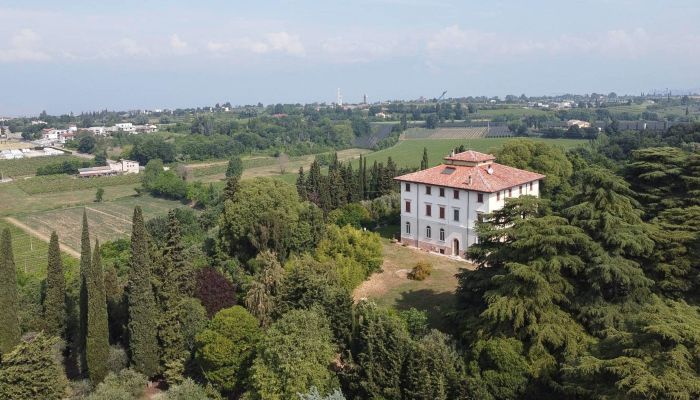 Historische villa te koop Italië,  Italië