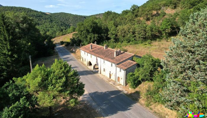 Landelijk huis te koop Perugia, Umbria,  Italië