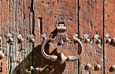 Kasteel te koop Uzès, Occitanie, Details