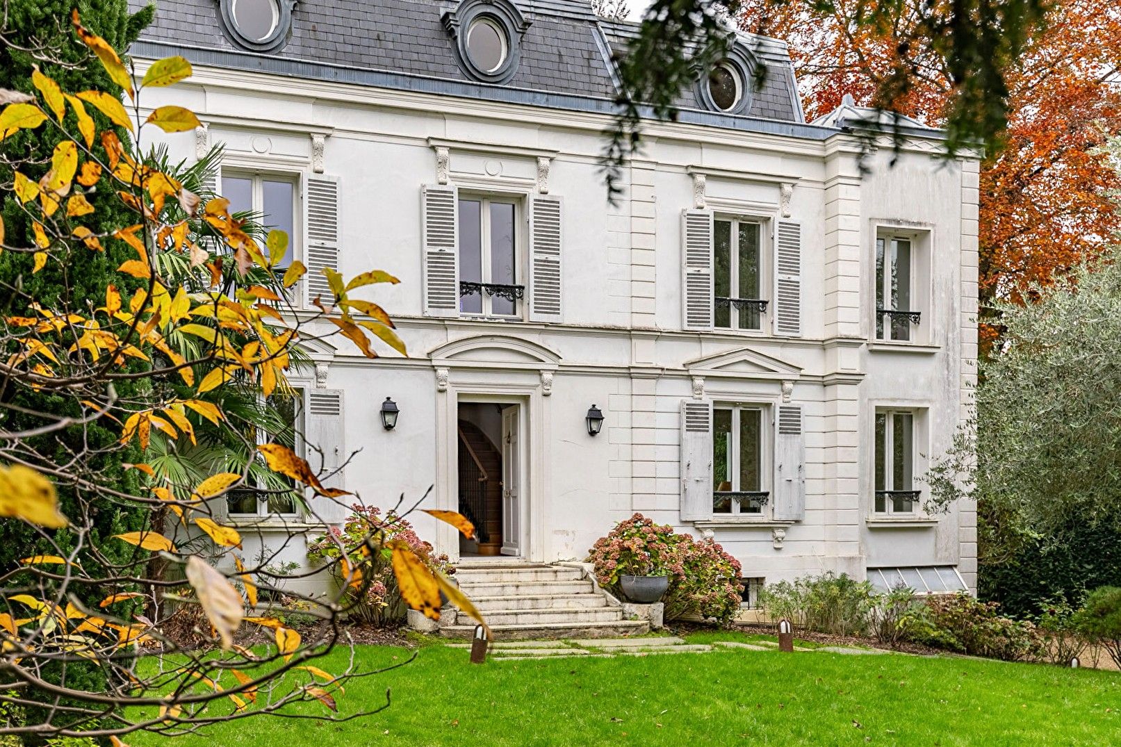 Images Historische villa in Ville-d'Avray, Groot-Parijs