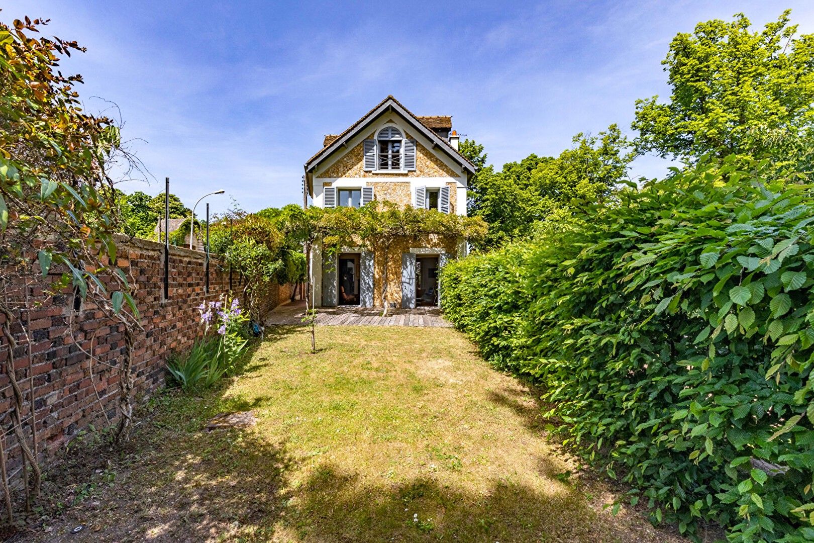 Images Historisch huis in Meudon met uitzicht op Parijs