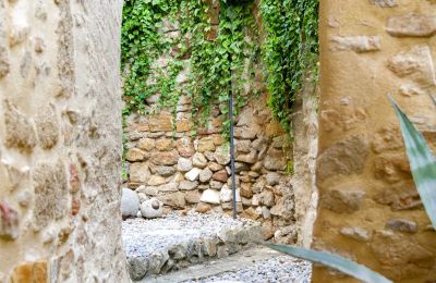 Historisch vastgoed te koop Uzès, Occitanie, Tuin