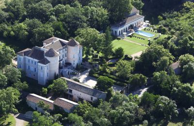 Kasteel te koop Barjac, Occitanie, Dronefoto