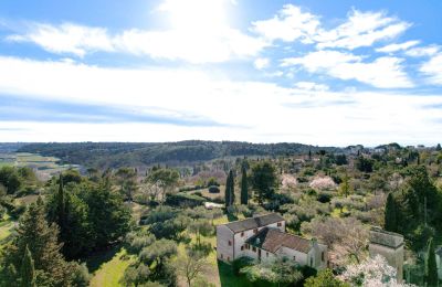 Landelijk huis te koop Uzès, Occitanie, Omgeving van het pand