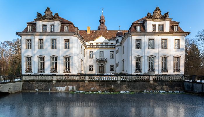 Kasteel Lindenau in de Oberlausitz met het oog op een nieuwe toekomst