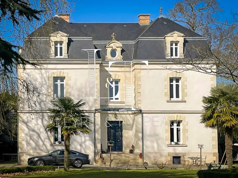 Historische villa te koop Challans, Pays de la Loire,  Frankrijk, 4