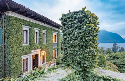 Historische villa te koop Verbania, Piemonte, Uitzicht 