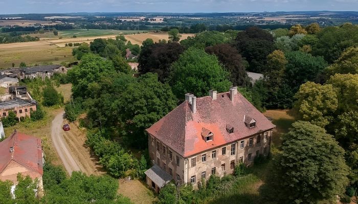 Kasteel te koop Kostrzyna, województwo dolnośląskie,  Polen