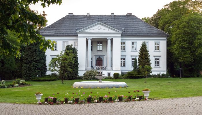 Kasteel te koop Maciejowice, województwo opolskie,  Polen