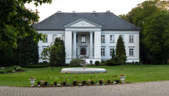 Kasteel te koop Maciejowice, województwo opolskie,  Polen