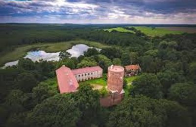 Burcht te koop Swobnica, województwo zachodniopomorskie, Drohnenbild