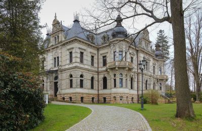 Historische villa te koop Ústecký kraj, Buitenaanzicht