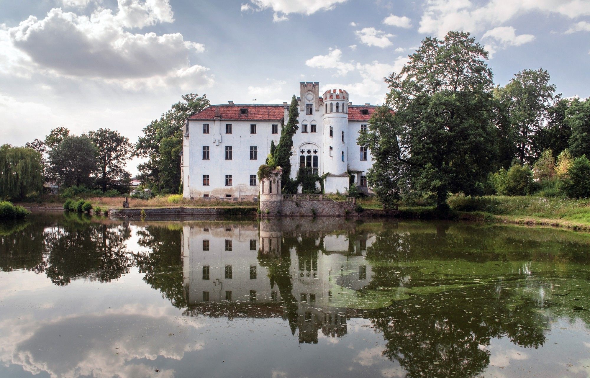 Images Kasteel Dobrocin in Neder-Silezië