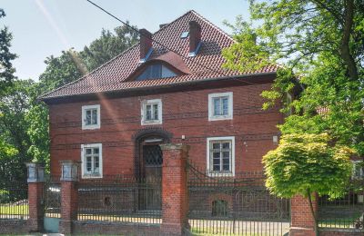 Historische villa te koop Kętrzyn, województwo warmińsko-mazurskie, Ingang