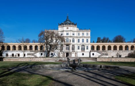 Ploskovice, Ploskovice - Kasteel in Ploskovice