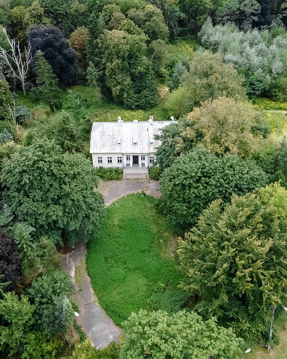 Oud landhuis in Umiastów (stadsgebied Warschau), Umiastów