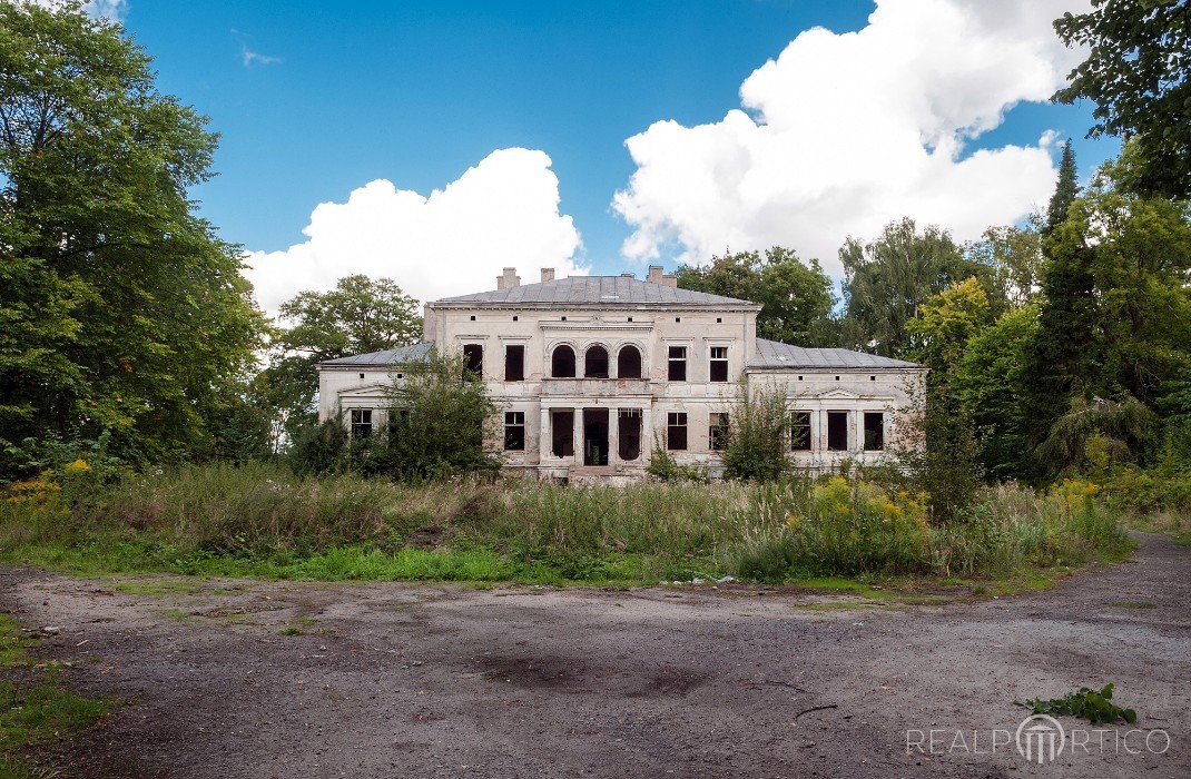 Ruines des Gutshauses in Dargoslaw (Dargislaff), Westpommern, Dargosław