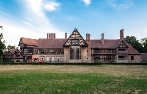 /pp/cc_by_nc_sa/thumb-deutschland-brandenburg-potsdam-schloss-cecilienhof.jpg