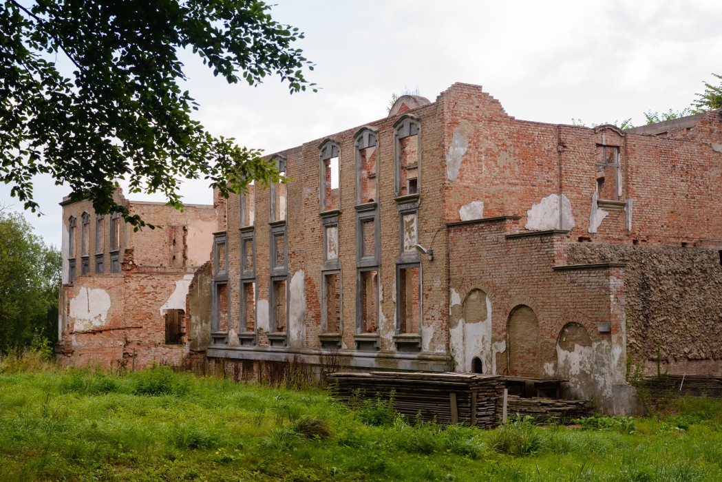 Verlaten kasteel aan de Oostzee te koop, Strzepowo