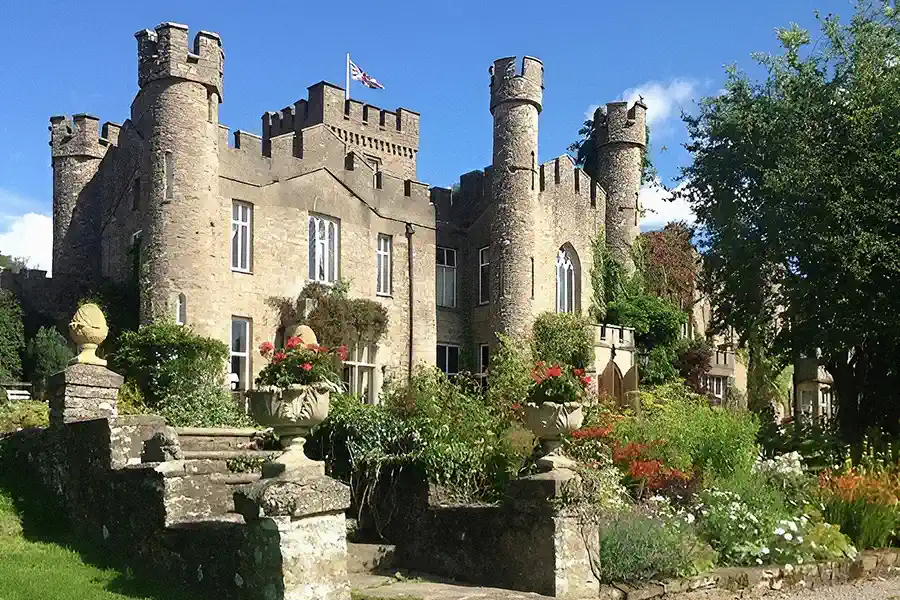 Kasteel te koop Engeland februari 2025